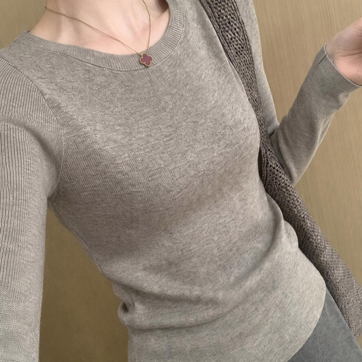 老钱风花灰色圆领长袖针织衫上衣