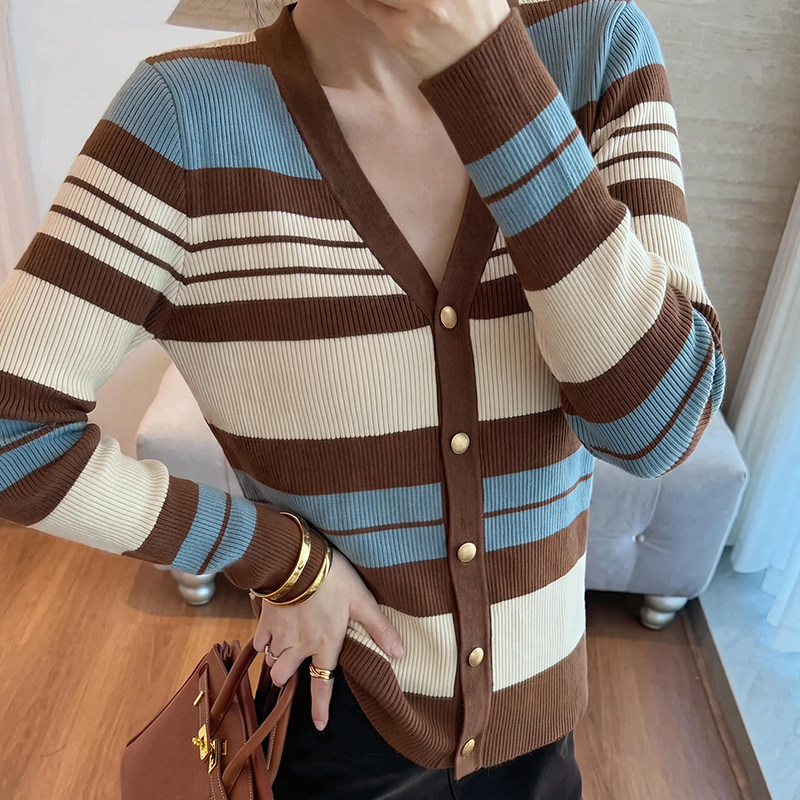 知性风条纹v领针织开衫修身上衣