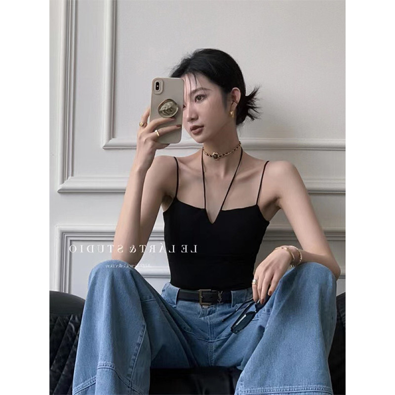 法式设计感黑色挂脖吊带背心女夏外穿内搭打底带胸垫无袖别致上衣