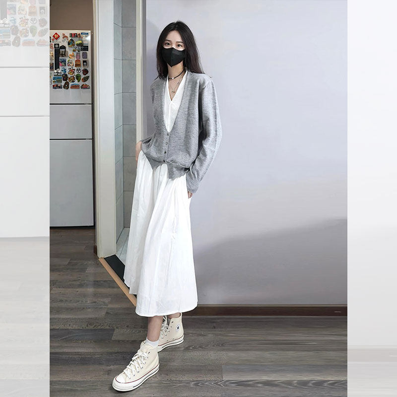 慵懒高级感灰色V领假两件针织开衫女秋季叠穿毛衣内搭打底衫上衣