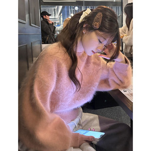 韩系粉色圆领马海毛毛衣女秋冬慵懒高级感宽松软糯针织衫短款上衣