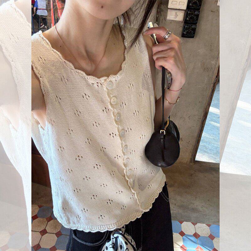 白色镂空针织吊带背心女夏季穿搭独特漂亮宽松娃娃衫无袖马甲上衣