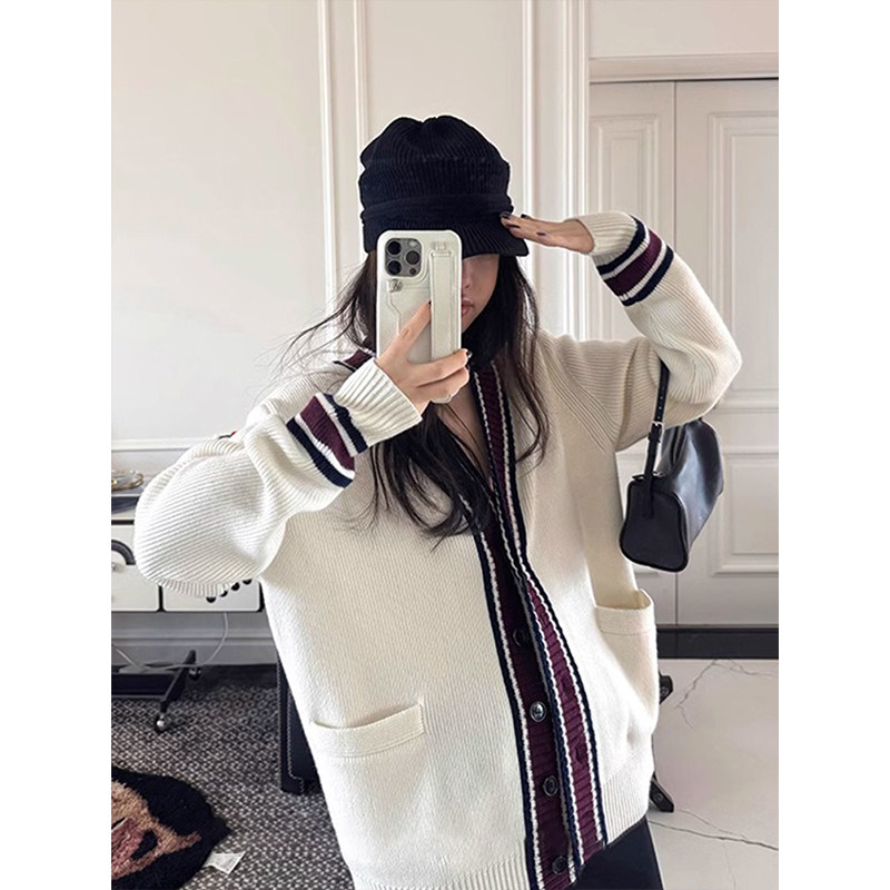 高级感V领白色毛衣外套女冬季慵懒宽松针织羊毛开衫韩系上衣加厚