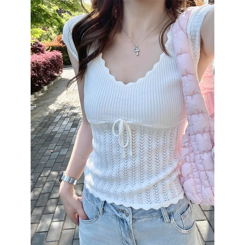 白色钩花镂空v领短袖t恤女夏季小飞袖正肩修身短款冰丝针织衫上衣