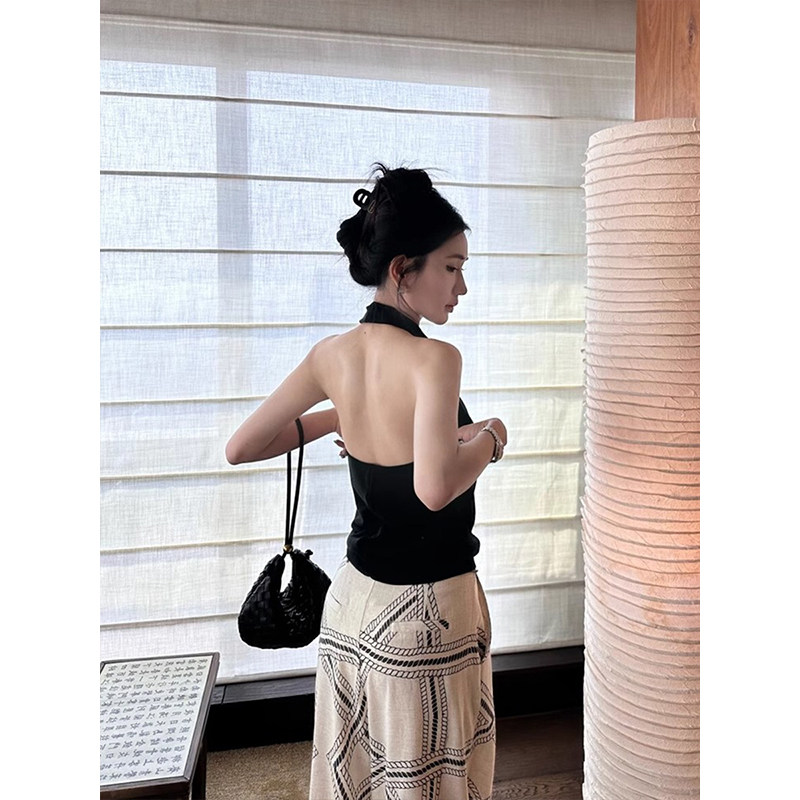 黑色挂脖荡领露背吊带背心女夏季海边度假风外穿美背v领无袖上衣