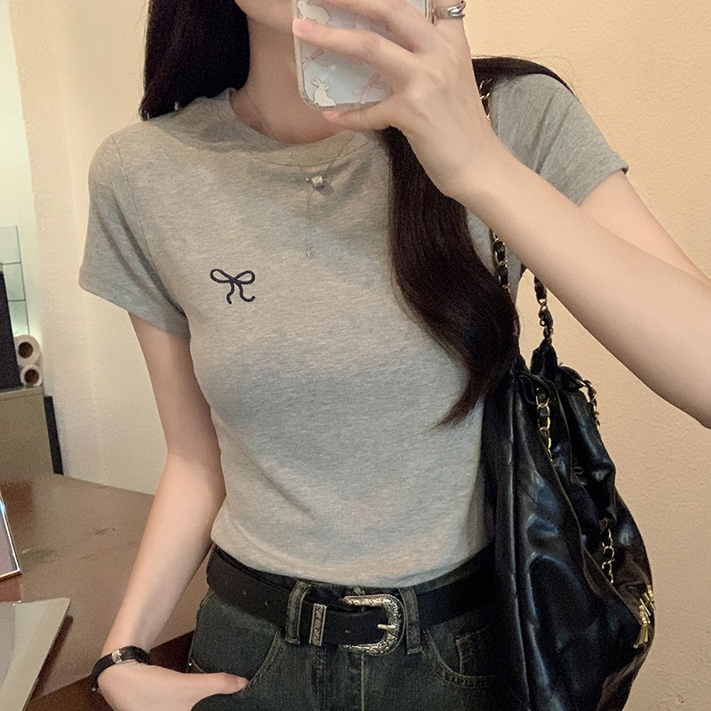 灰色正肩蝴蝶结刺绣短袖t恤女