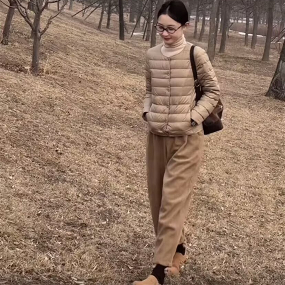 轻薄羽绒服女白鸭绒短款圆领百搭图片