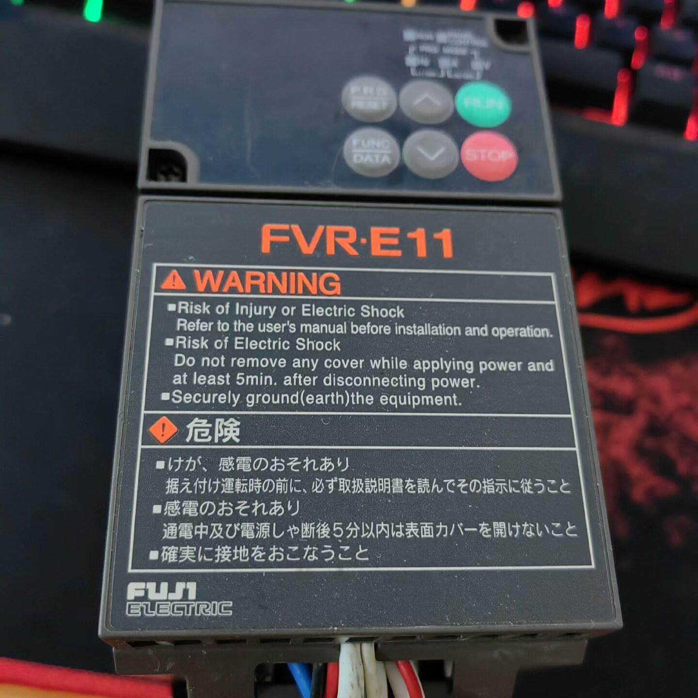 变频器FVR0.2E11S-2 三相220V 0.2KW