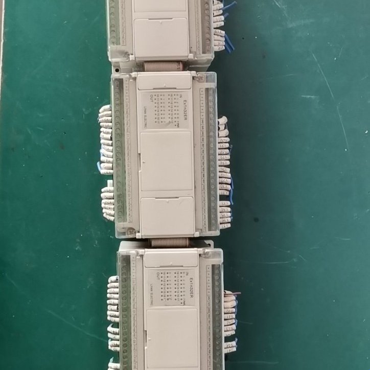 台湾力扬plc Ex2n32MR主机1个