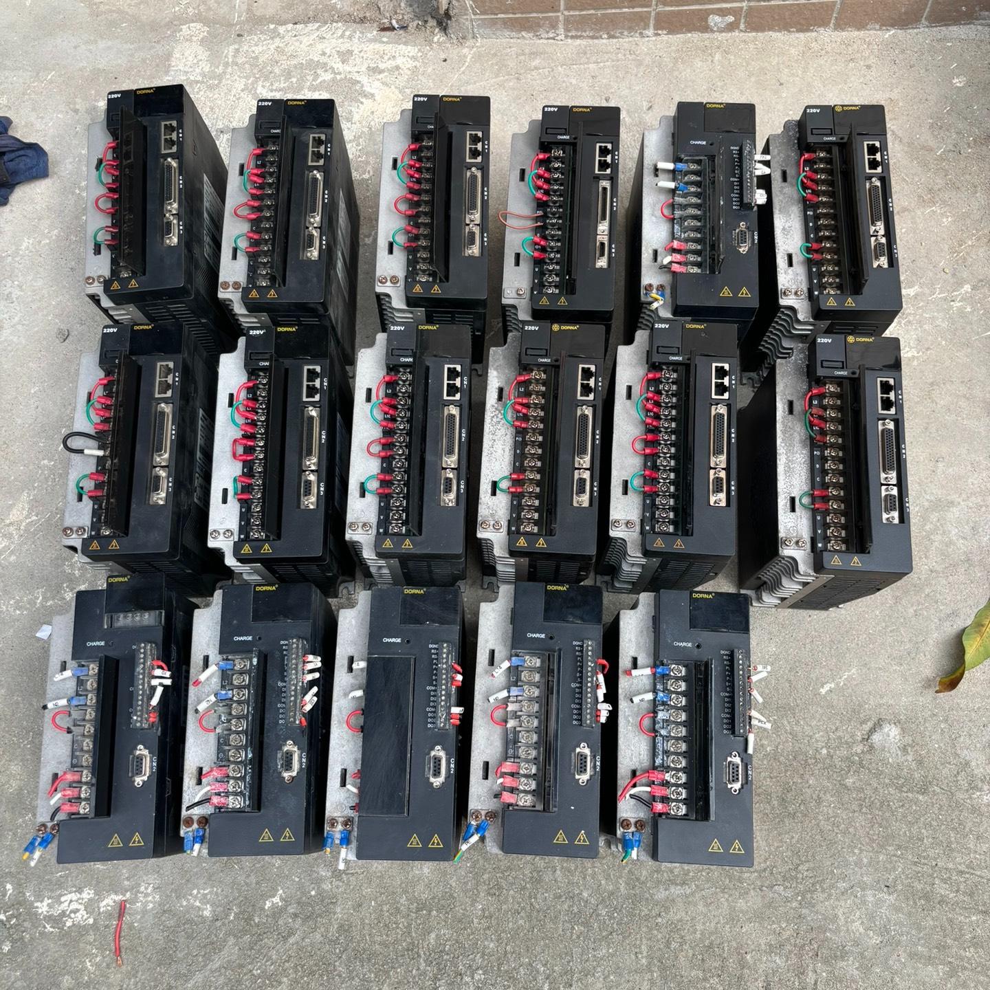 EPS-B2-02D2AA-A000 东菱伺服驱动器