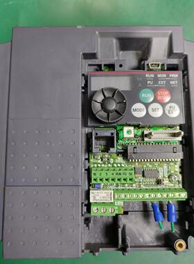 变频器FR-E740-2.2K-CHT   2.2kw