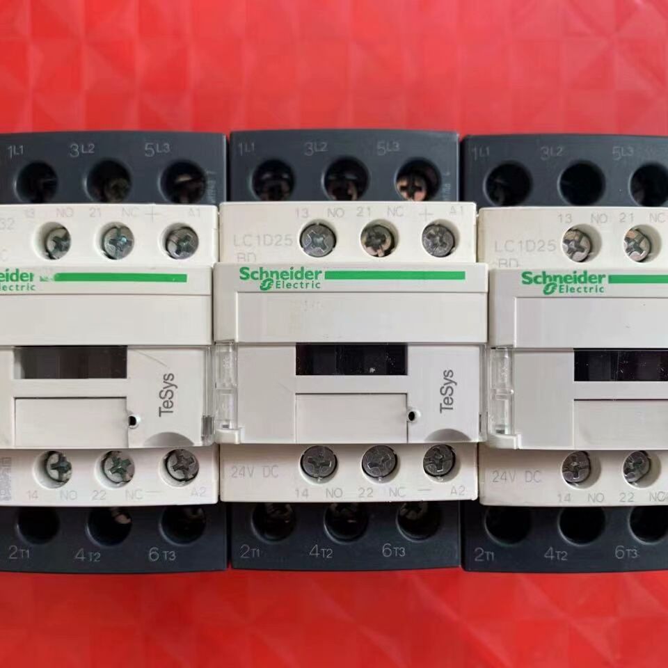施耐德直流接触器 LC1D25BDC 线圈 DC24V