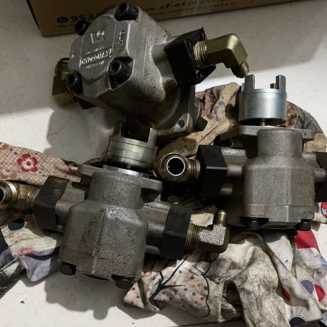 台湾新鸿HYDROMAX高压齿轮泵HGP-2AF12R拆机成