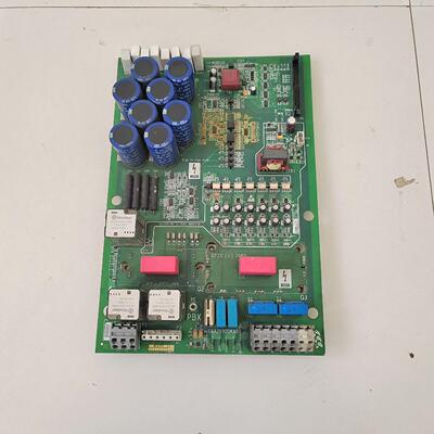 奥的斯变频器驱动板GAA26800KN1变频器拆散了了驱动板