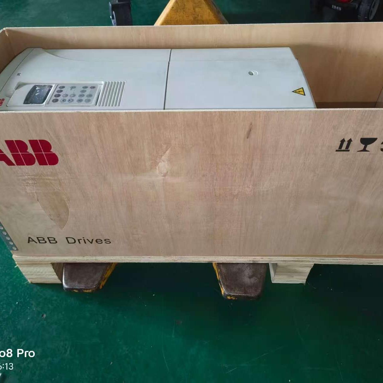 变频器ACS800-U1-0120 110KW功率 三
