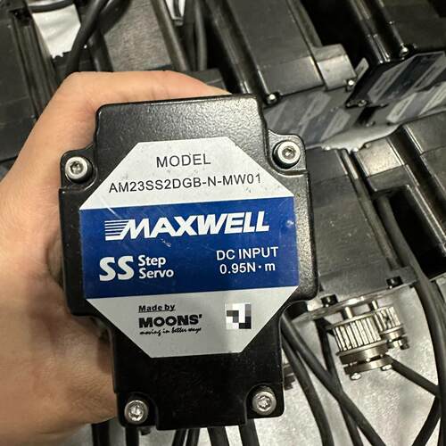 鸣志电机AM23RS3DMA    7台