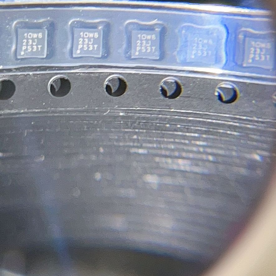 187TGS 32G2C 242100芯片 TPS74601