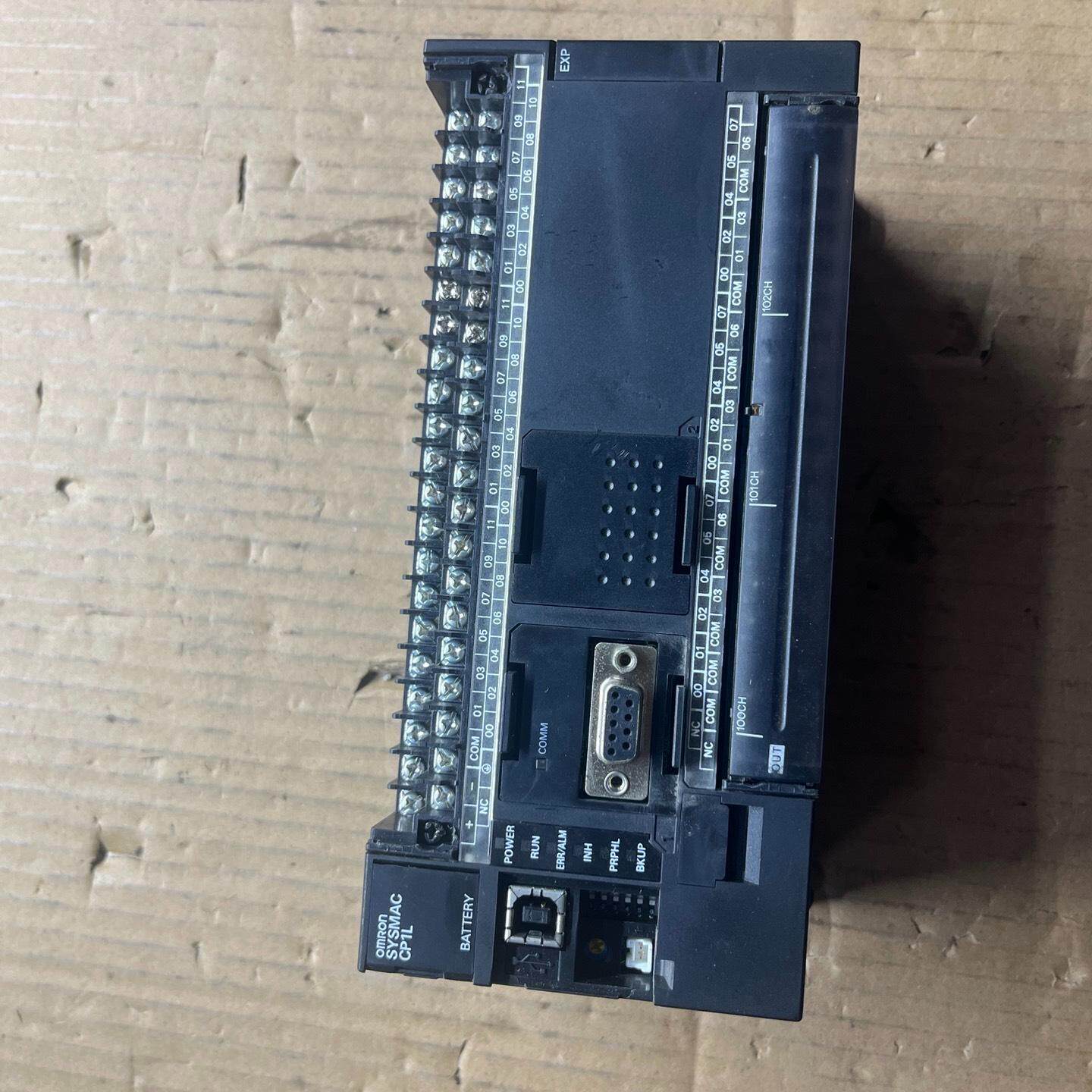 CP1L-M60DT-D PLC可编程控制器 实物拍摄