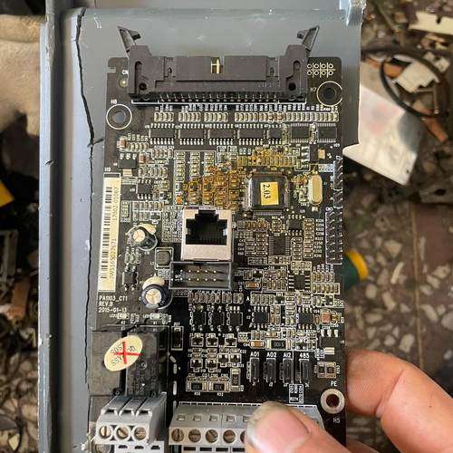 GD100-011G-4 英威腾变频器控制板 11KW 拆机