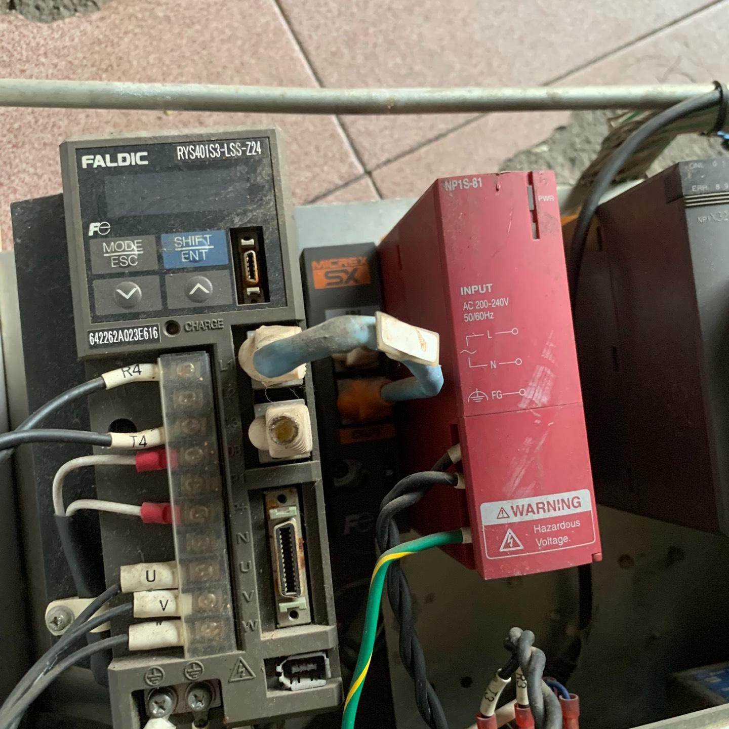 驱动器RYS401S3-LSS-Z24 400W 拆