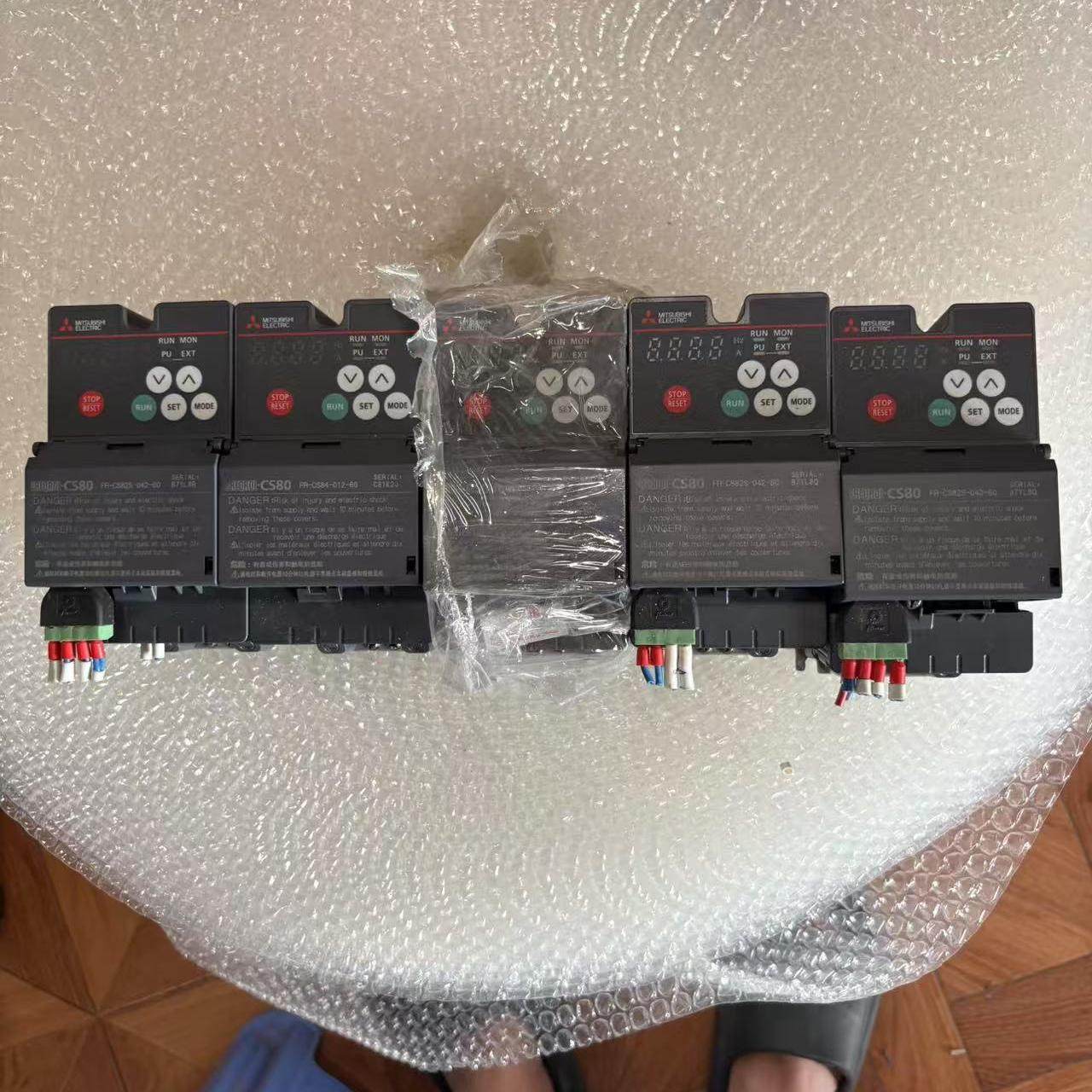 FR-CS82S-042-60 260 FR-CS8