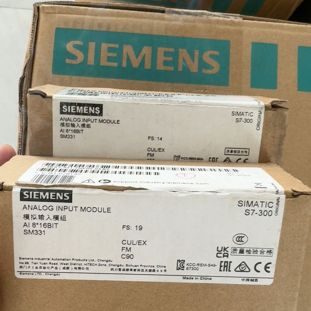 西门子331-7NF00-0AB0 成色九新。包装完好 出手