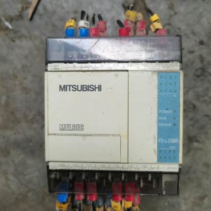 拆机FX1s-20MR-001成色如图