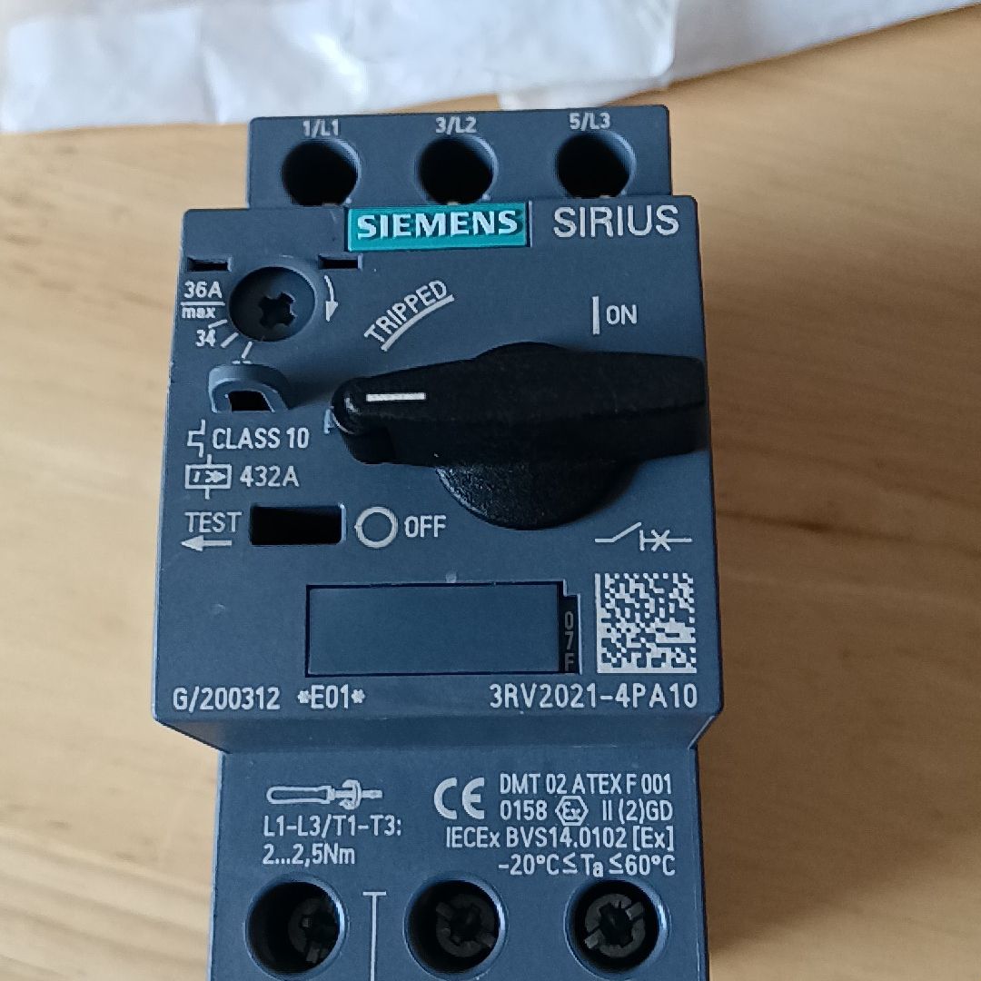 西门子SIRIUS断路器3RV2021-4PA10 全新原装