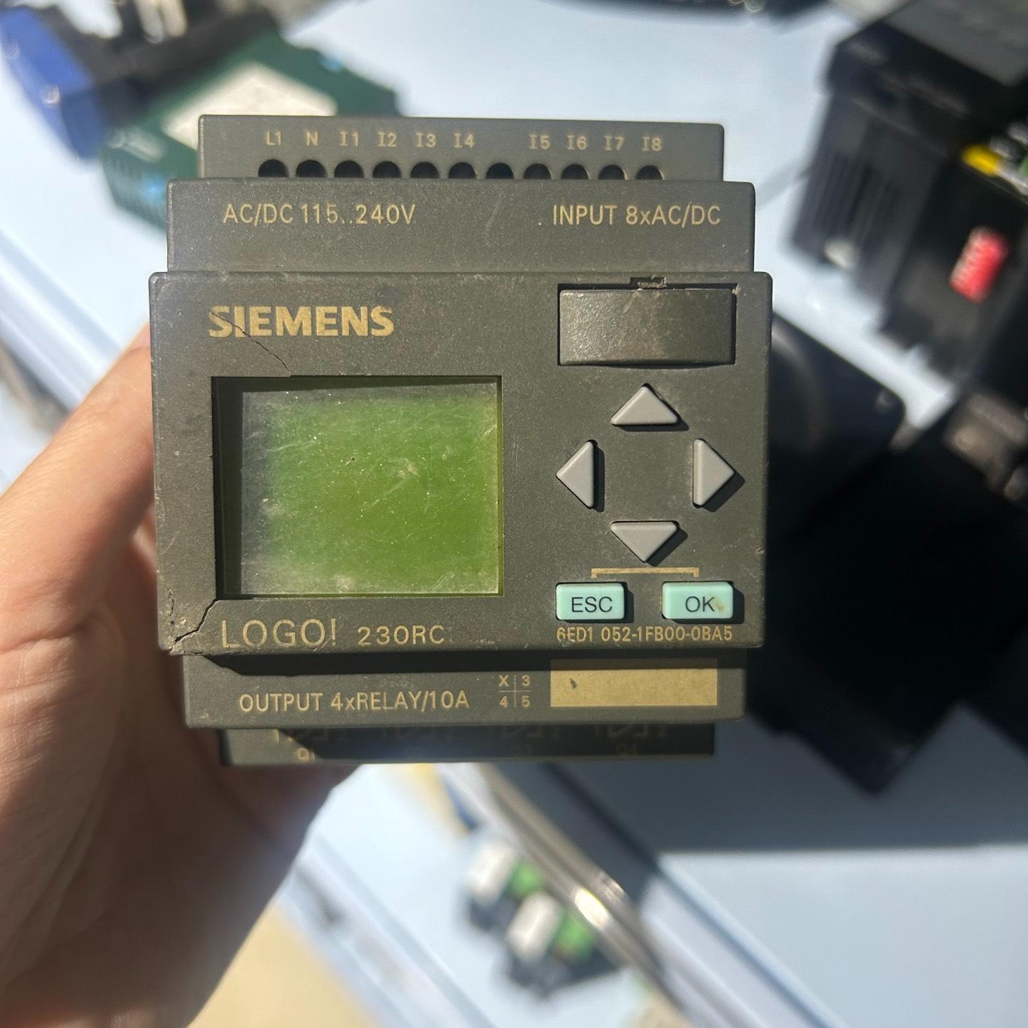 LOGO模块 型号：6ED1052-1FB00-0BA