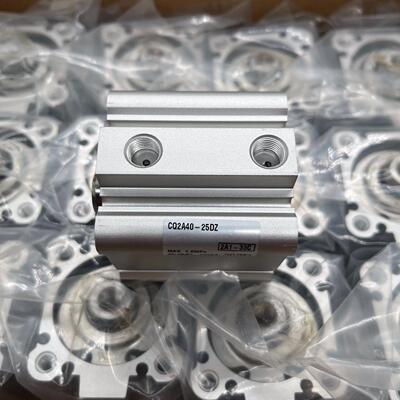 CQ2A40-25DZ 薄型气缸 。实体企