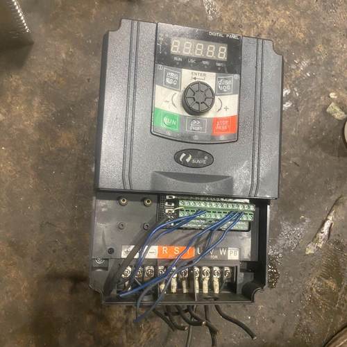 日业变频器CM528-4T7R5GB9R0PB 7.5KW