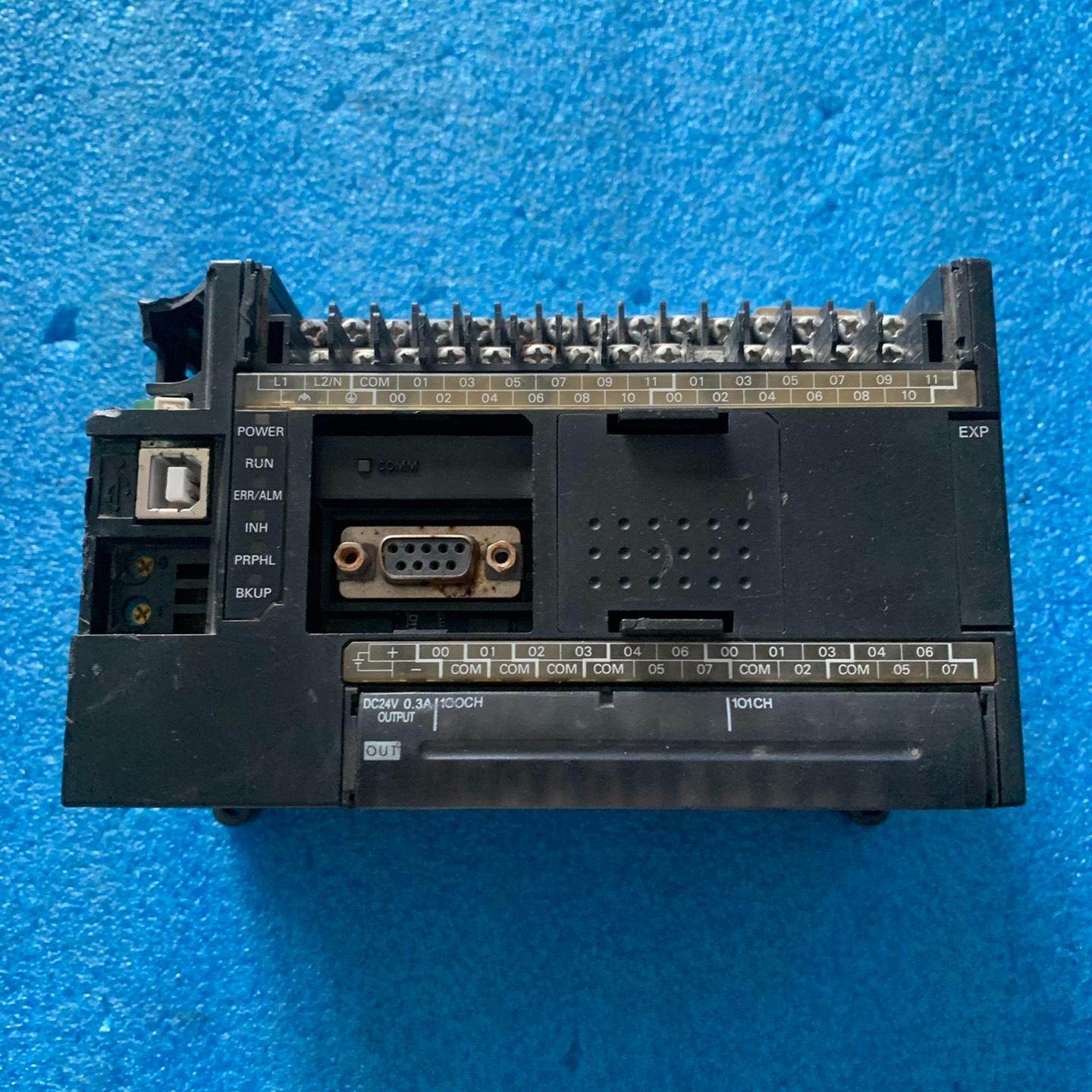 PLC CP1E-N40DR-A 成色一般吧