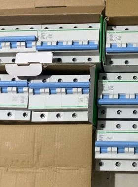 施耐德EZ7/4p一100A空开