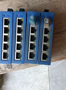 出这款蓝色工业交换机由Harting品牌生产 拥有坚固耐用的