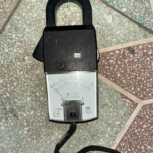 MG钳形交流电流电压表 大庆仪表 生产于92年3月 不包邮售