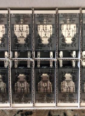 正品施耐德中间继电器RXM2AB1FD配底座Rxze2s10