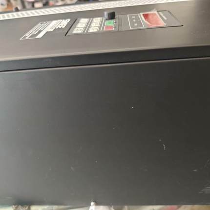 正弦变频器EM303B-022G/030P-3 成色非常漂亮