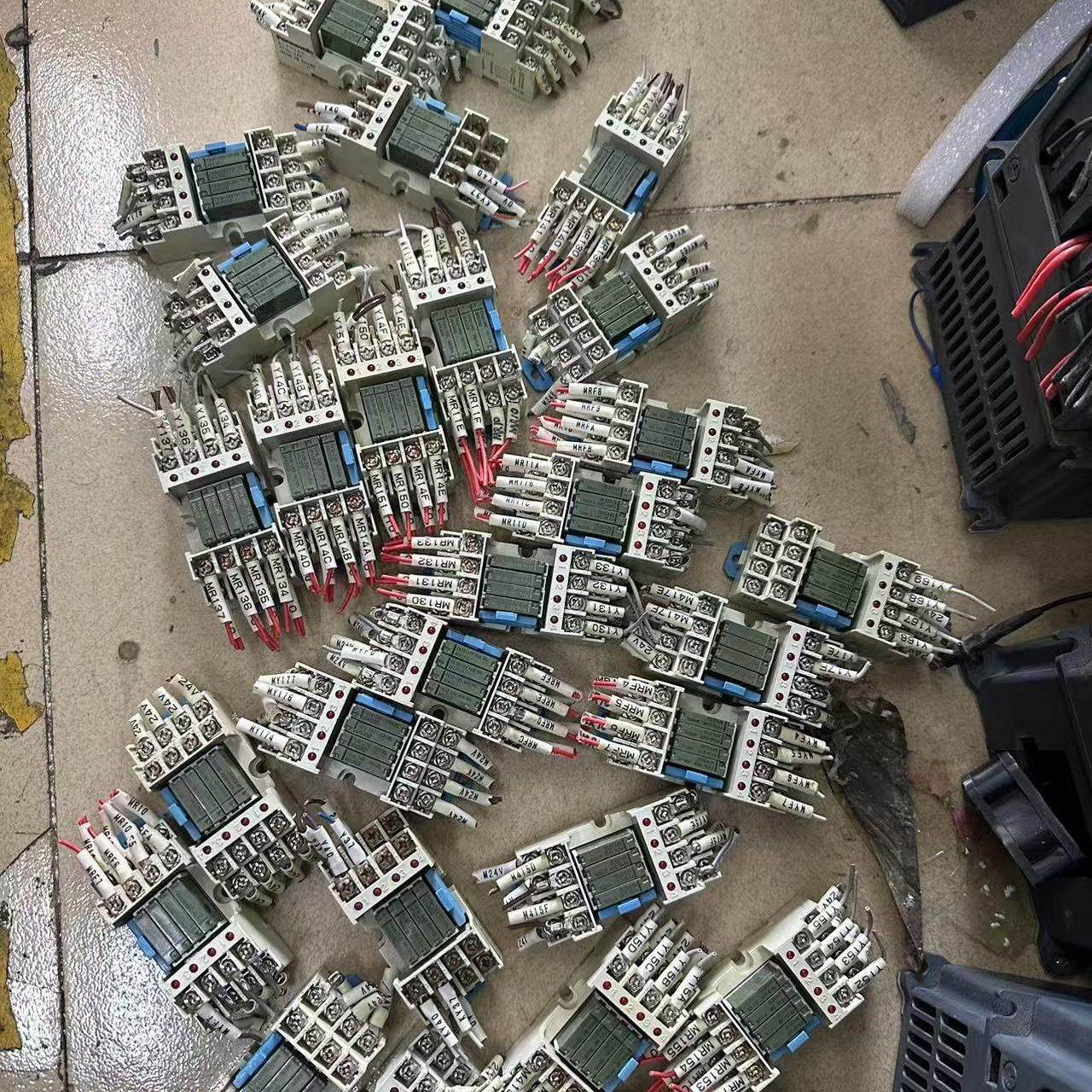 继电器模组AY33002/RT3S-24v 拆机 外