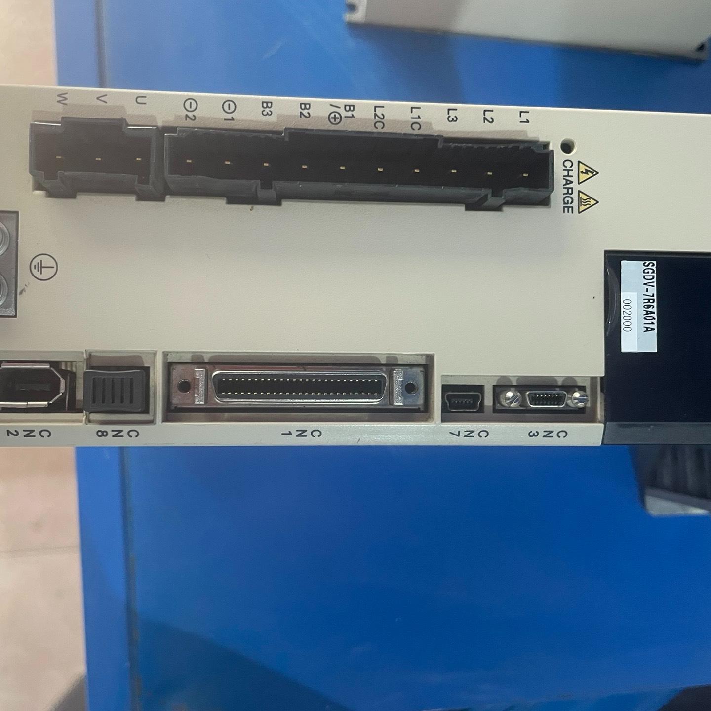 安川伺服驱动器SGDV-7R6A01A002000  100