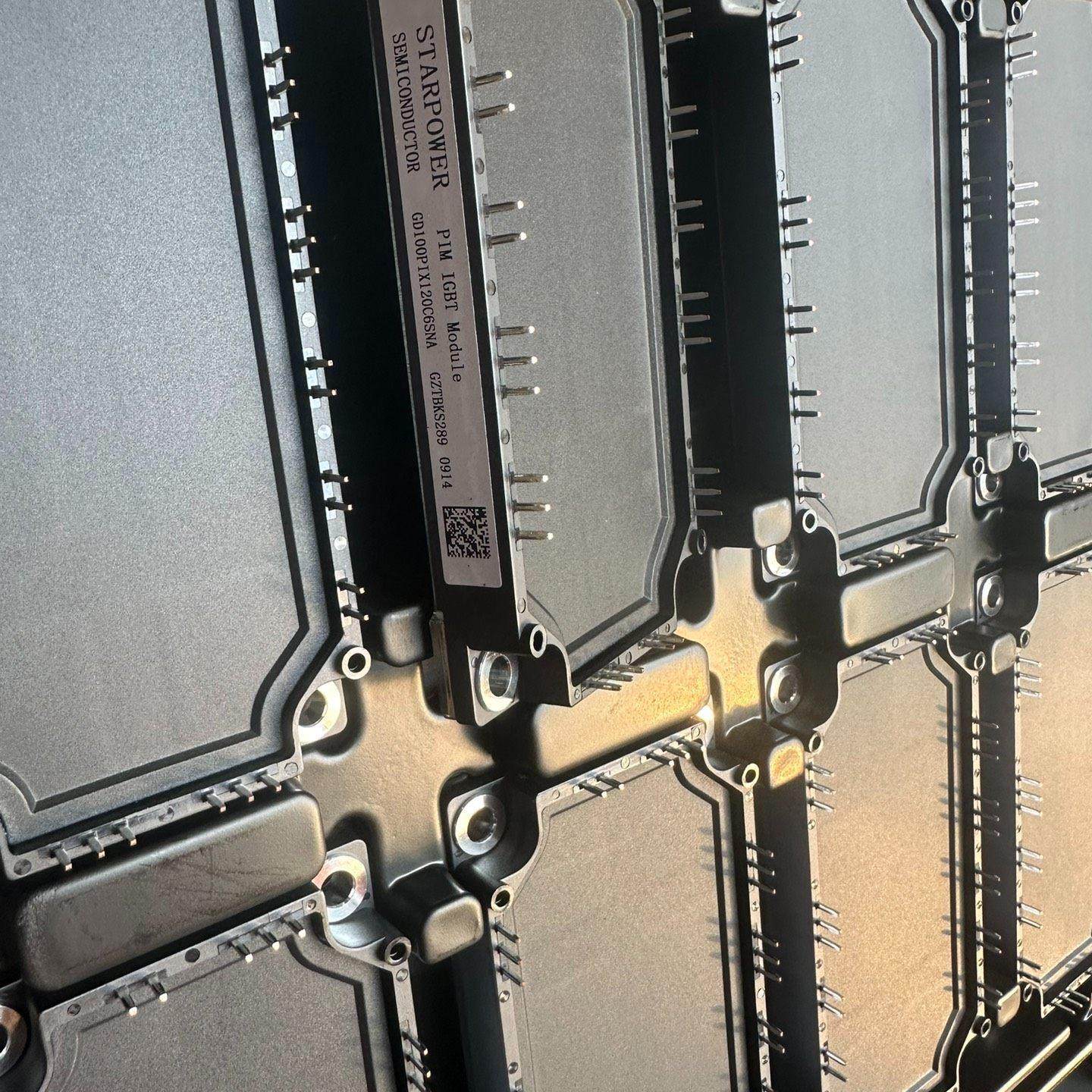 GD100PIX120C6SNA斯达模块