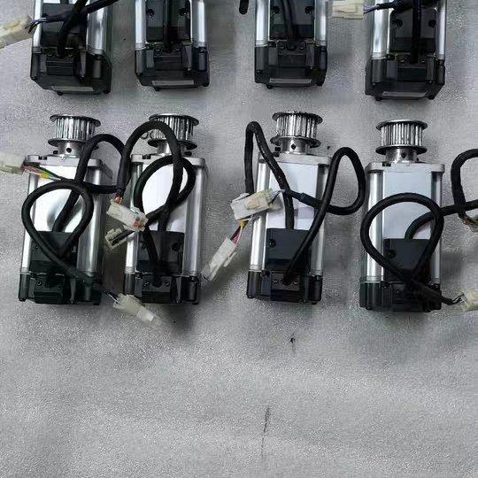 MHMJ042P1S 400W伺服电机 拆机成色漂亮.数