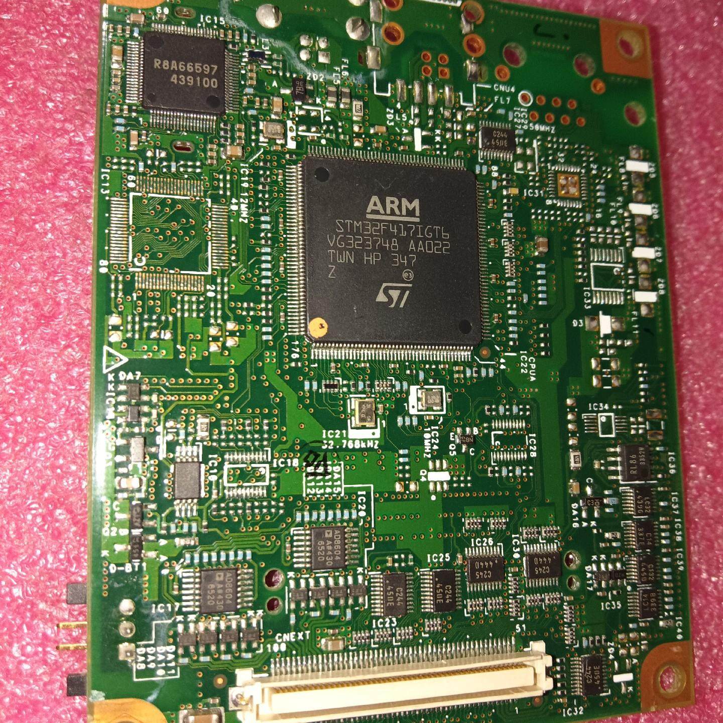 芯片板 LCMX02－640UHC、STM32F417IGT