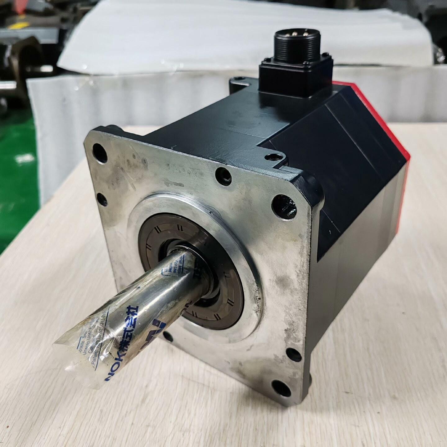 FANUC发那科伺服电机A06B-0245-B100 原装拆