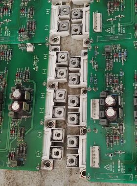 英飞凌模块FS450R12KE3 都带着驱动板F1A4M3G