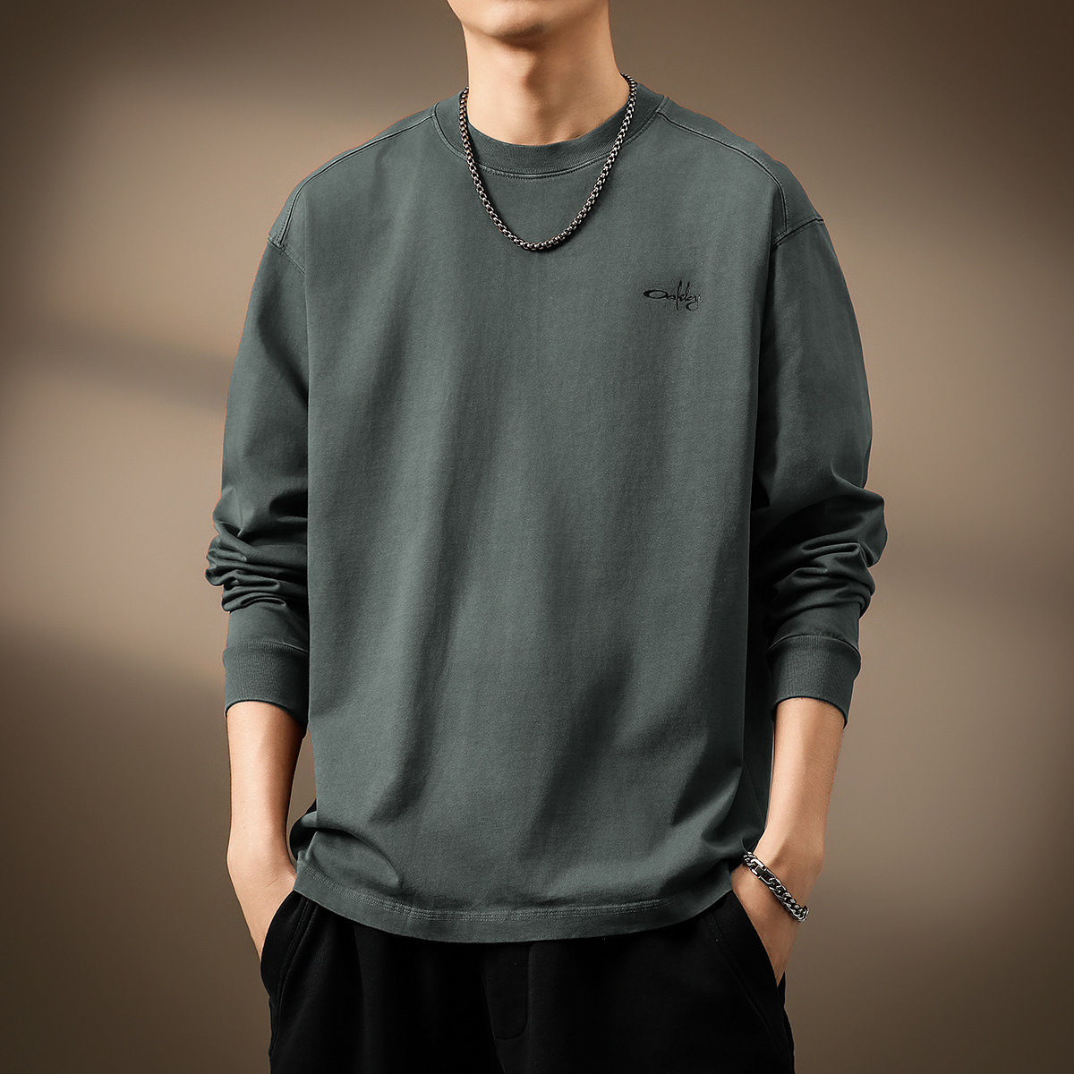 高端重磅橄榄绿长袖T男