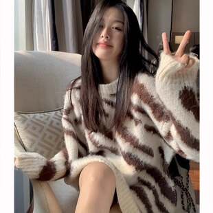 秋冬条纹针织衫毛衣女款2024新款慵懒高级感韩系宽松套头别致上衣