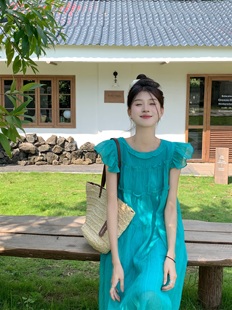 小众设计小飞袖夏日休闲连衣裙2026新款女夏小个子高级感气质长裙