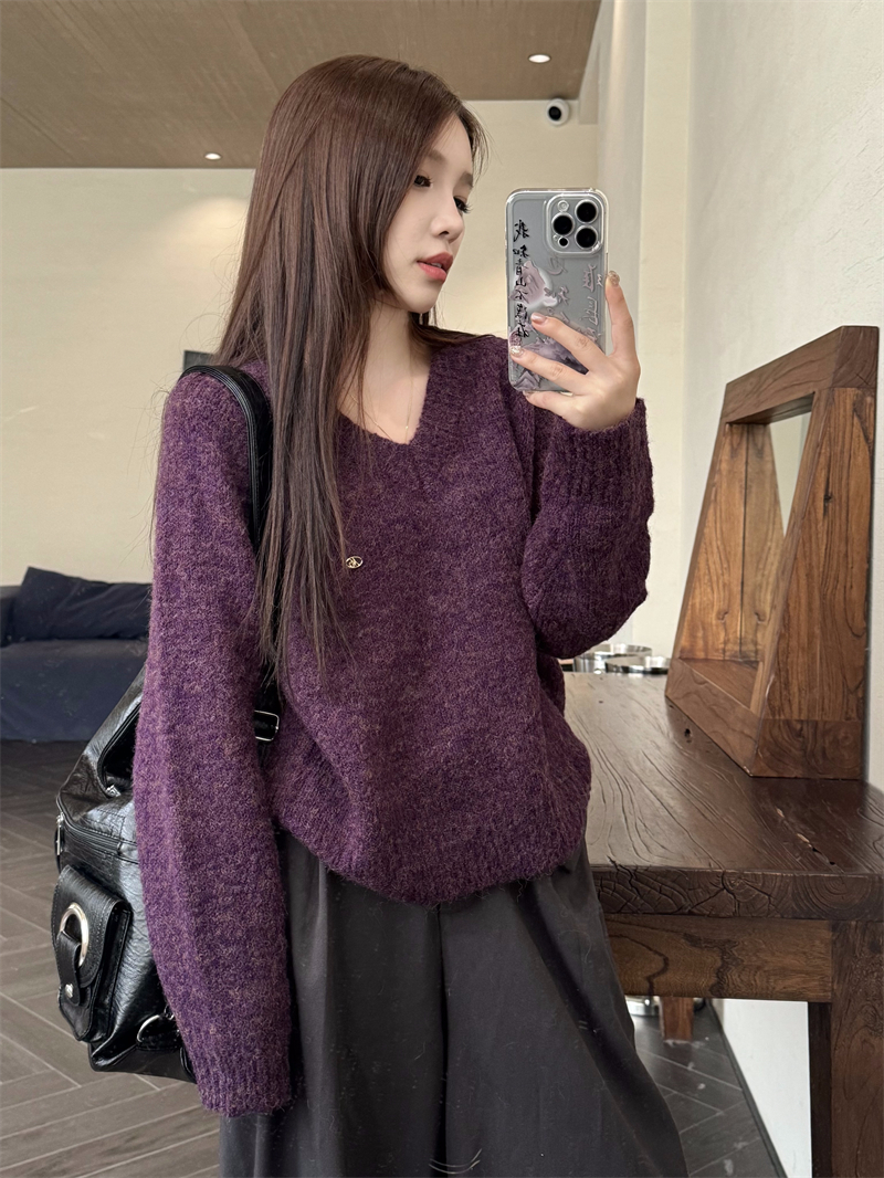 慵懒风V领短款紫色针织毛衣女秋冬内搭小个子穿搭韩系宽松上衣