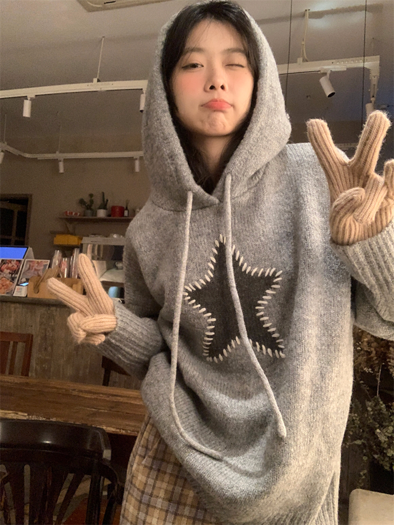 慵懒风高级感连帽灰色毛衣女秋冬2024新款复古宽松套头针织衫上衣