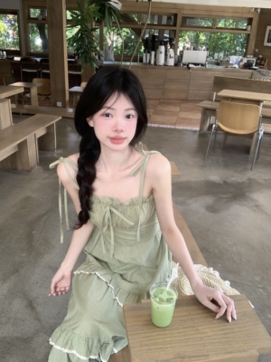 显瘦气质吊带连衣裙子女夏季2026新款高级感收腰甜美蛋糕裙长裙